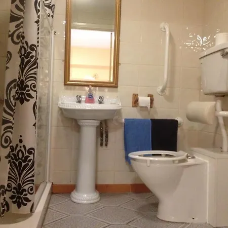 The White House Hotel Ward