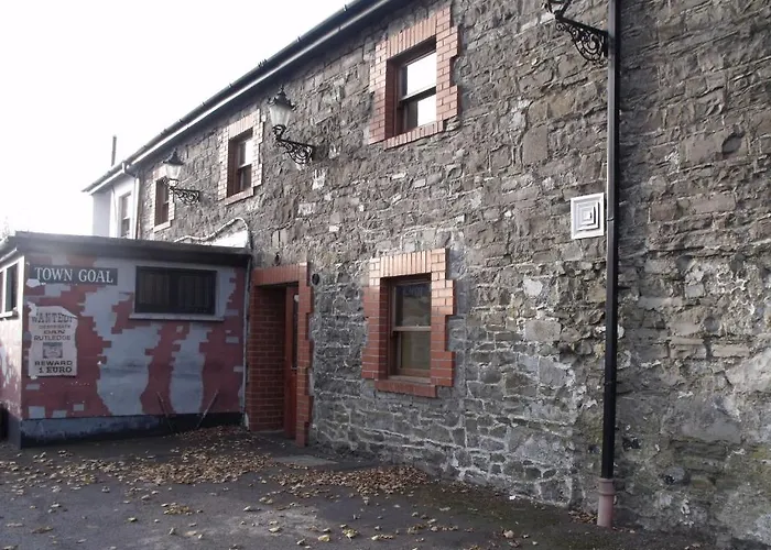 Hotel The White House 3*